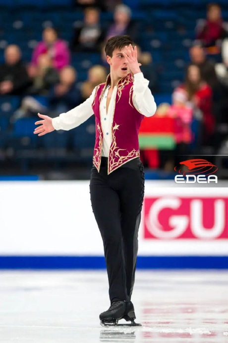 Ice Gallery Skates U.S.